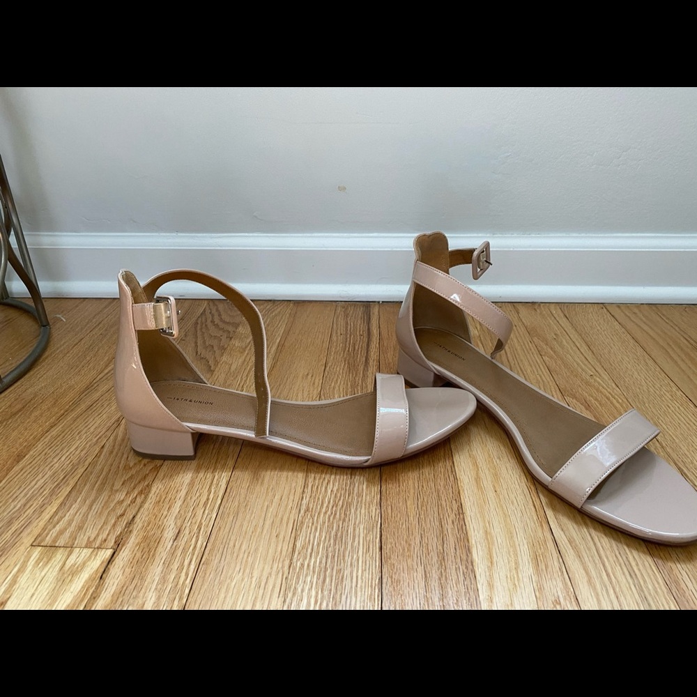 Women’s size 13, nude Sandler’s, 1” heel